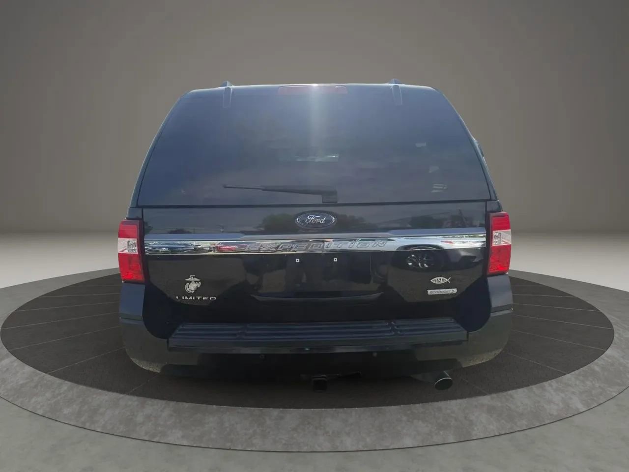 Used 2017 Ford Expedition Limited AWD/4WD image 6