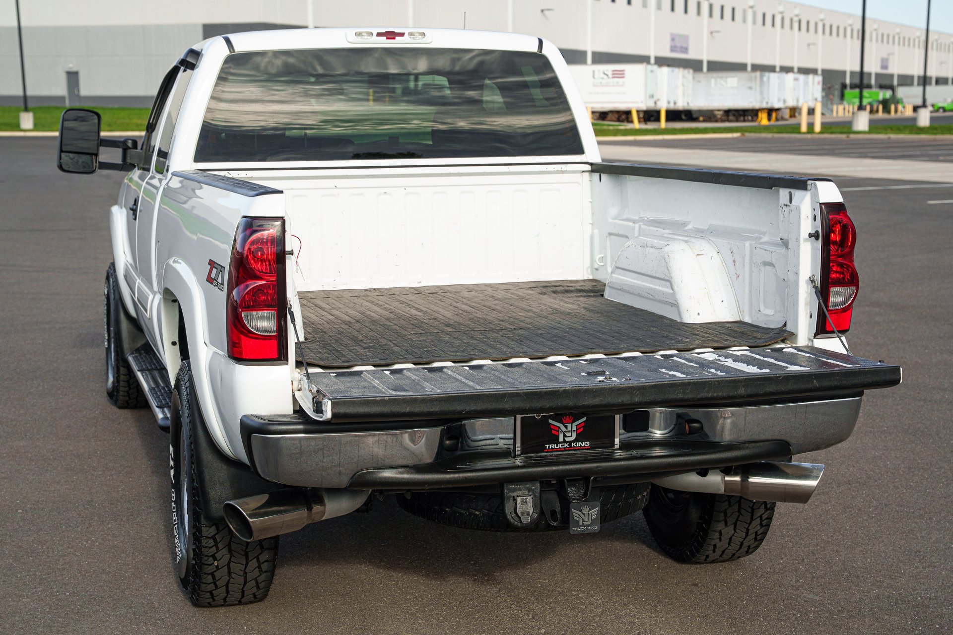 Used 2006 Chevrolet Silverado 2500 LT w/ Heavy-Duty Power Package AWD/4WD image 34