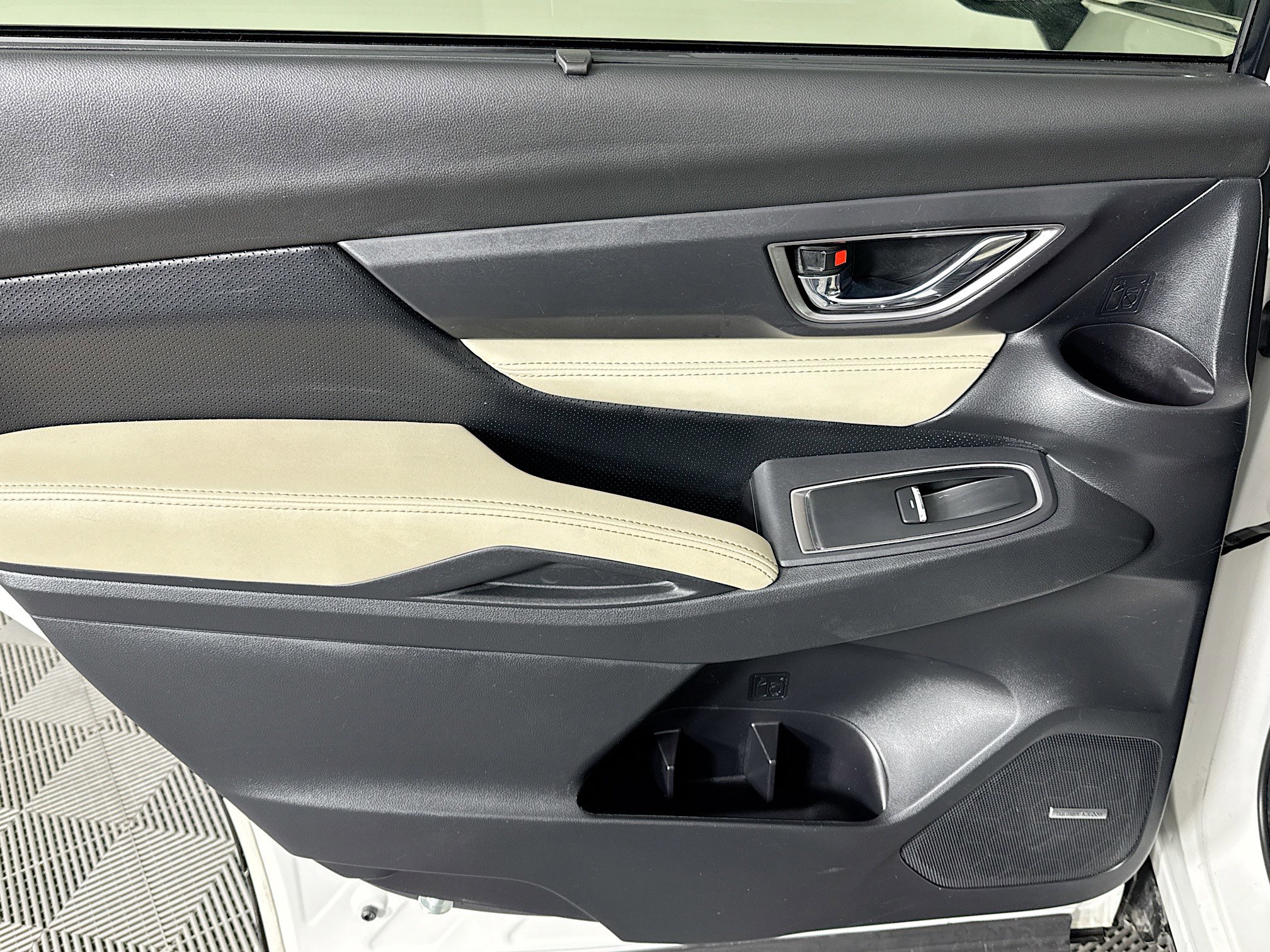 Used 2024 Subaru Ascent Limited w/ Technology Package AWD/4WD image 25