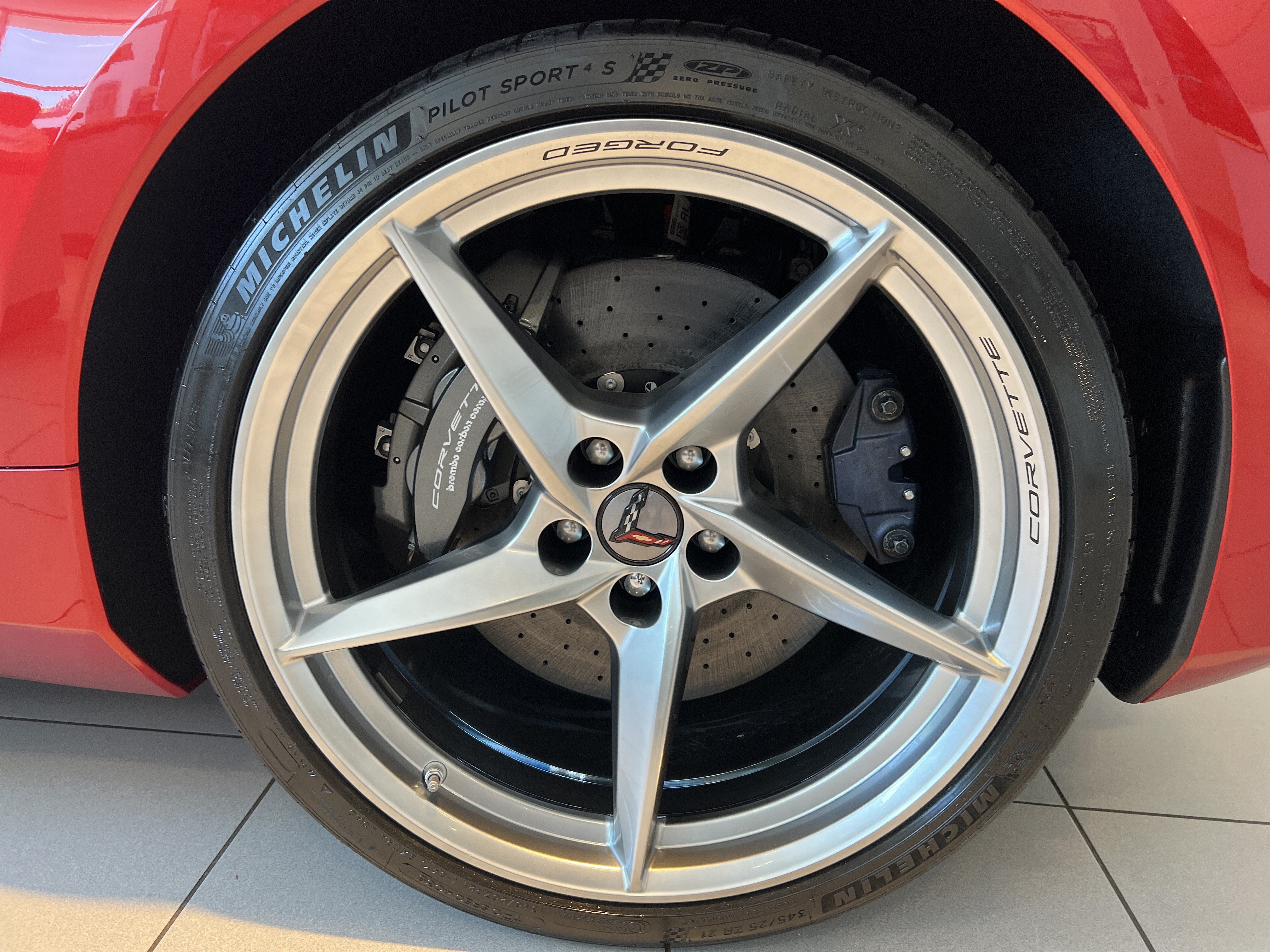 New 2027 Chevrolet Corvette Grand Sport w/ Z52 Sport Performance Package RWD image 17