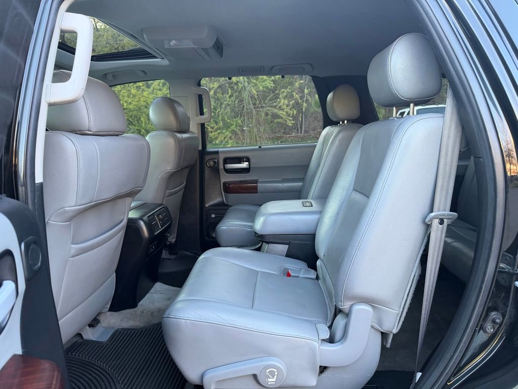 Used 2011 Toyota Sequoia Platinum image 23