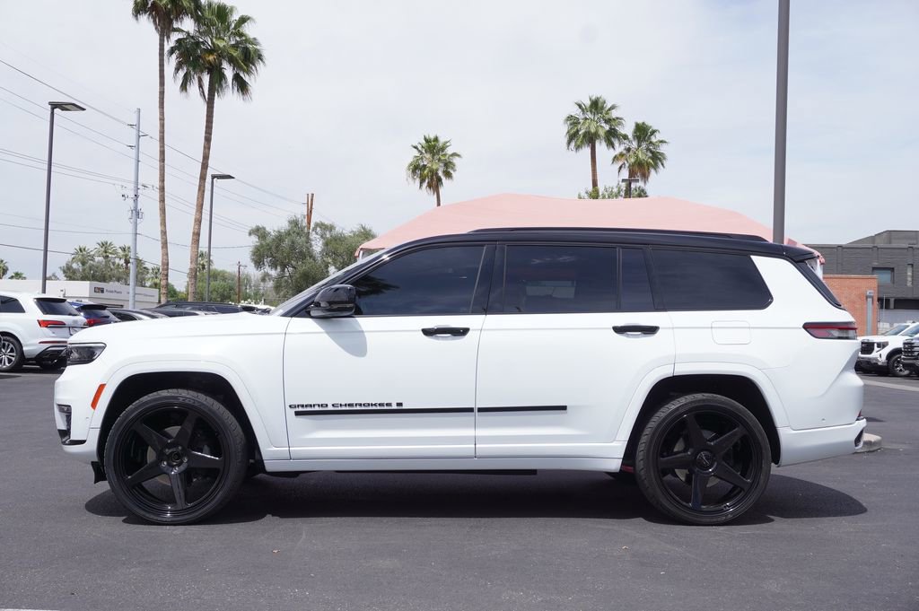Used 2025 Jeep Grand Cherokee L Summit AWD/4WD image 2