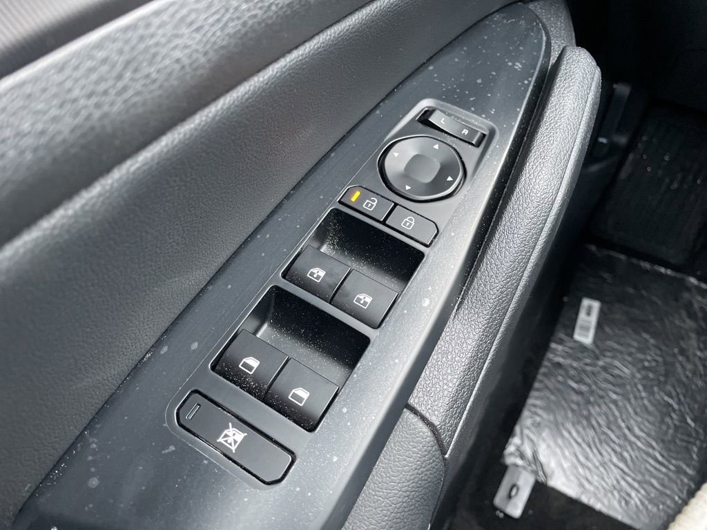 New 2026 Kia Sportage EX image 23