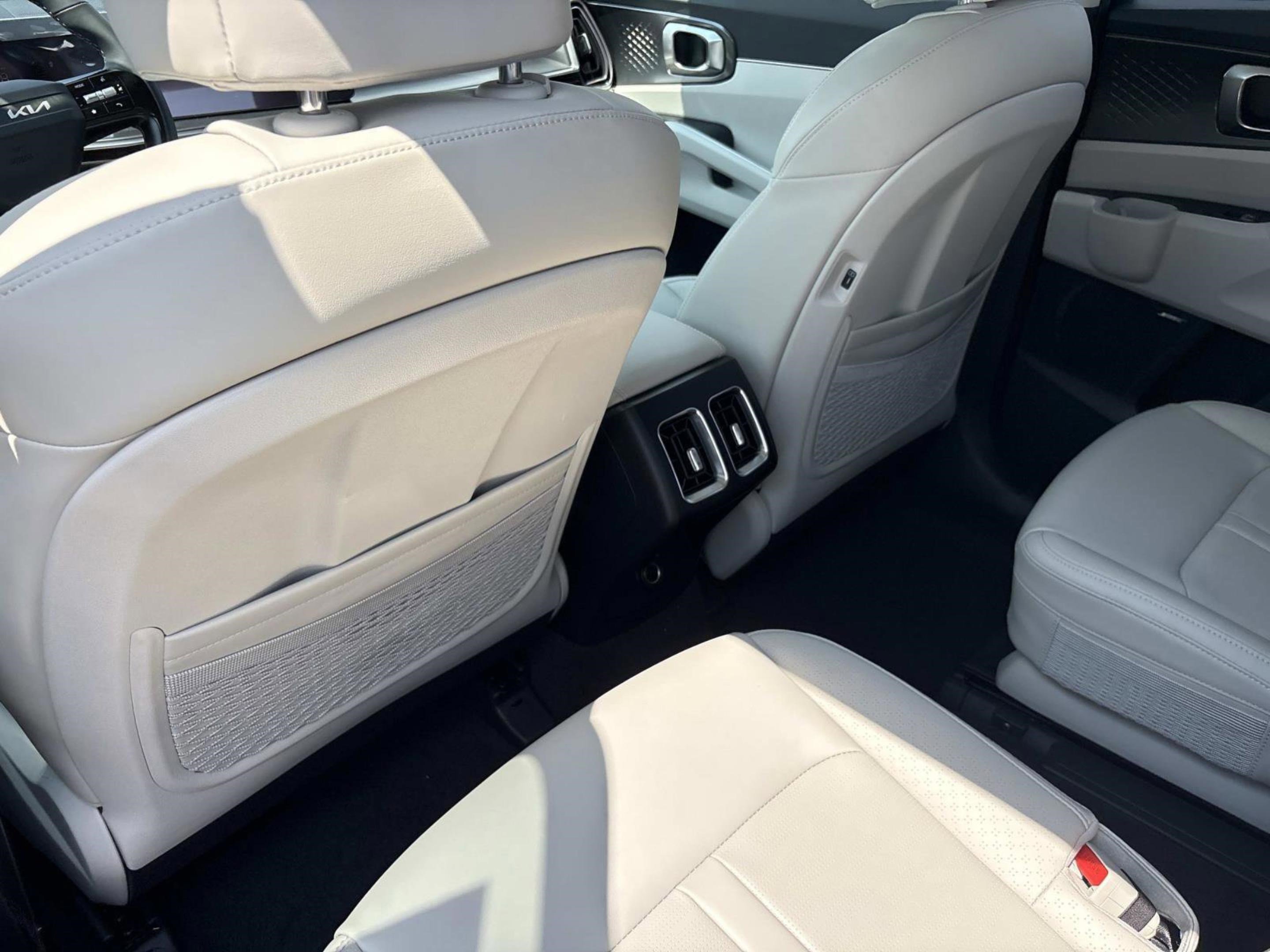 New 2026 Kia Sorento EX w/ EX Premium Package image 16