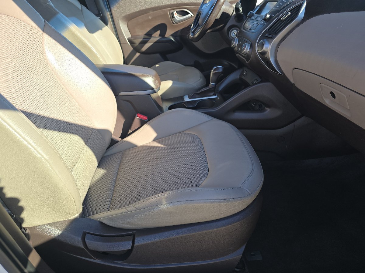 Used 2014 Hyundai Tucson SE AWD/4WD image 21