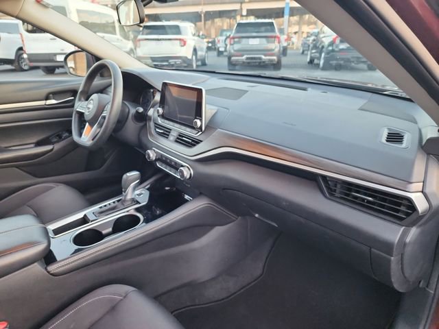 Used 2023 Nissan Altima 2.5 SV image 13