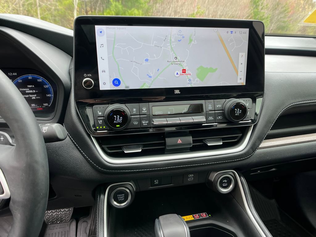 Used 2025 Toyota Grand Highlander AWD image 16