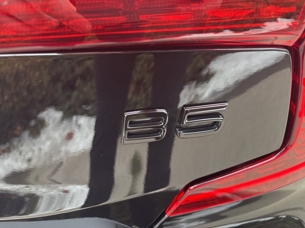 Certified 2023 Volvo S60 B5 Plus w/ Climate Package image 9
