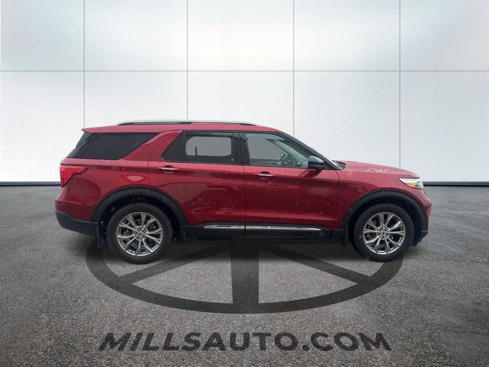 Used 2021 Ford Explorer Limited w/ Equipment Group 301A image 3