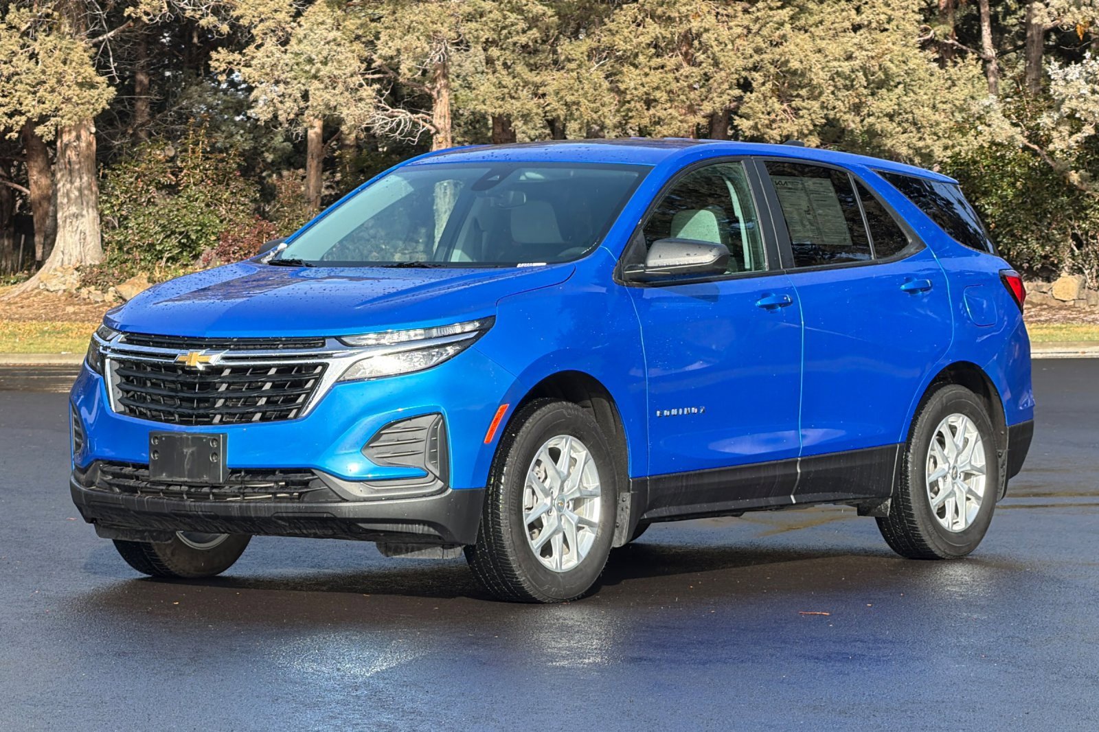 Used 2024 Chevrolet Equinox LS w/ LS Convenience Package image 8