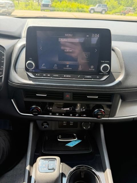 Used 2025 Nissan Rogue SV AWD/4WD image 23