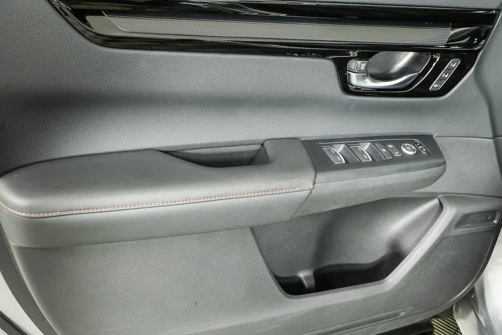 Used 2024 Honda CR-V Sport Touring image 6