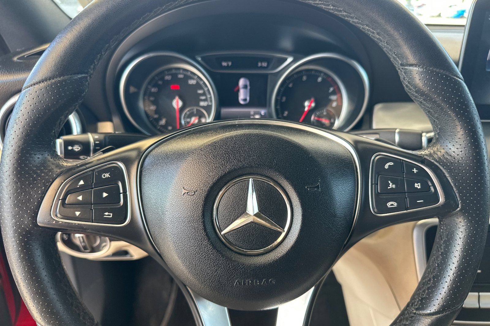 Used 2017 Mercedes-Benz CLA 250 image 22
