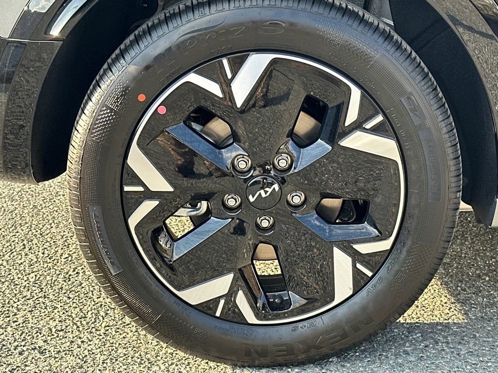 New 2026 Kia Niro Wind FWD image 8