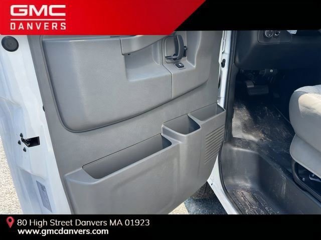 New 2025 GMC Savana 4500 w/ Power Convenience Package RWD image 11