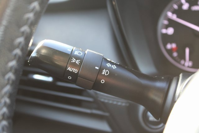 Used 2022 Subaru Outback Premium image 30