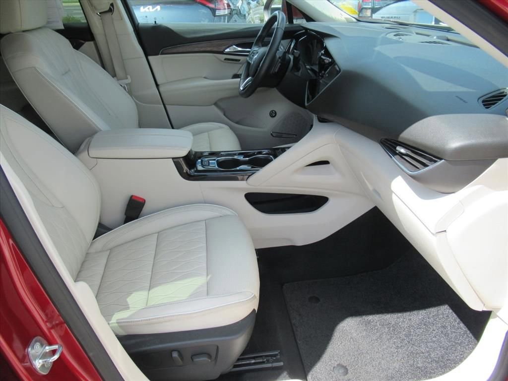 Used 2022 Buick Envision Avenir w/ Technology Package II image 10
