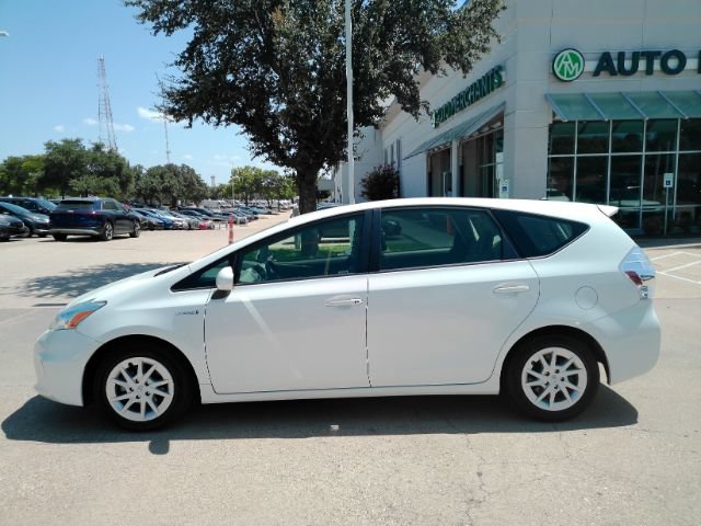 Used 2012 Toyota Prius V Two FWD image 10