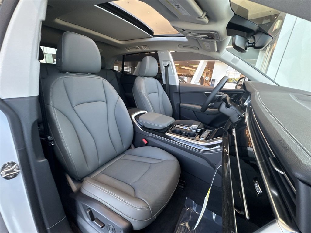New 2025 Audi Q8 Premium Plus image 27