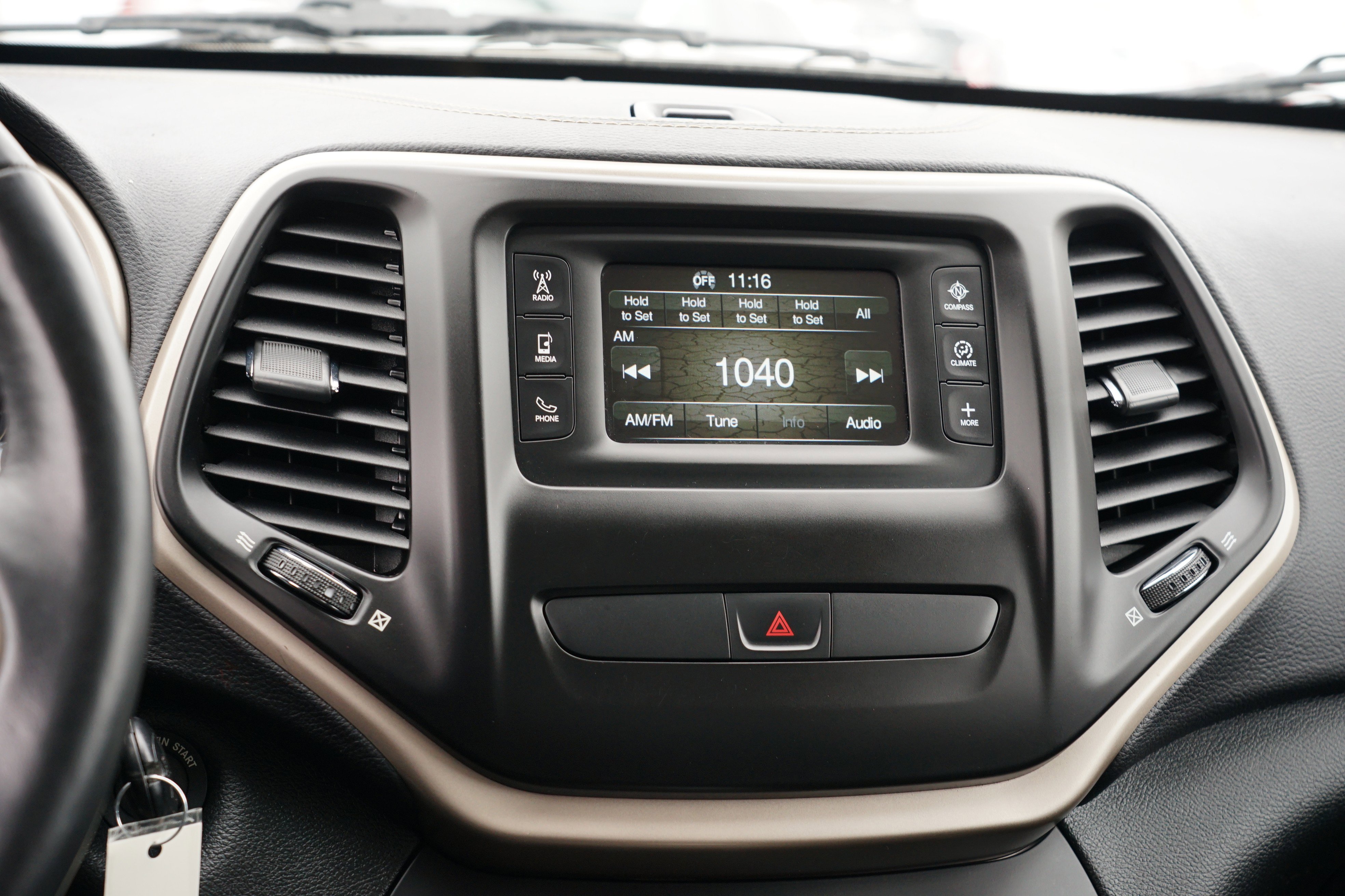 Used 2016 Jeep Cherokee Latitude w/ Cold Weather Group image 22