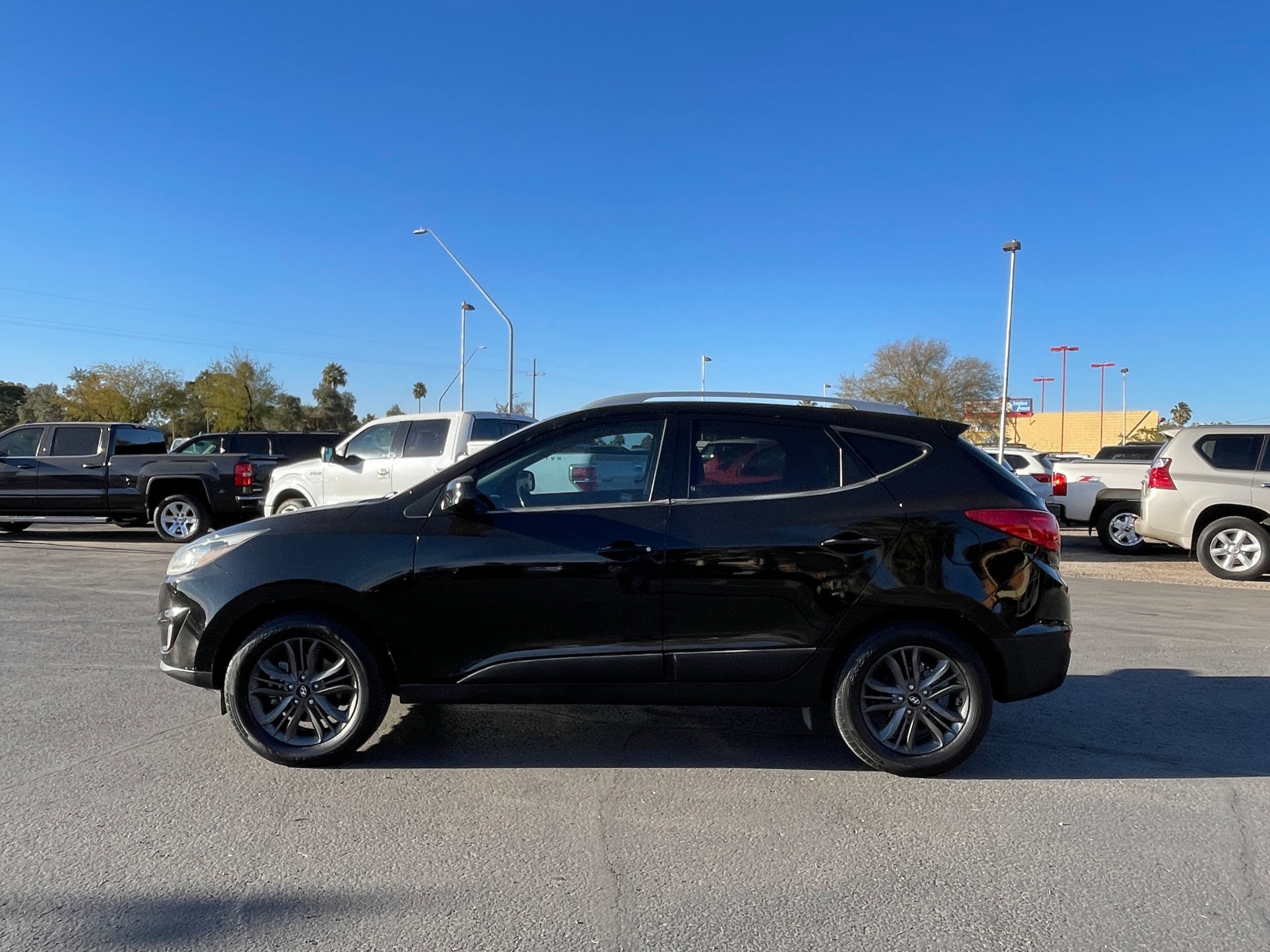 Used 2014 Hyundai Tucson SE FWD image 2