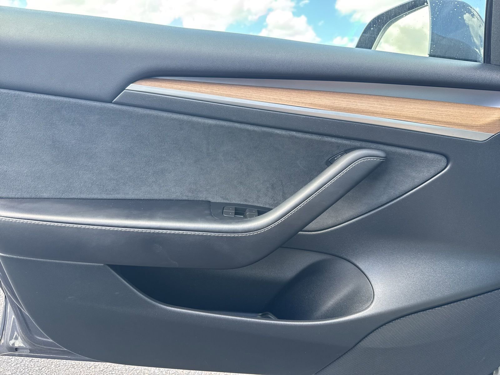 Used 2023 Tesla Model 3 Performance image 15