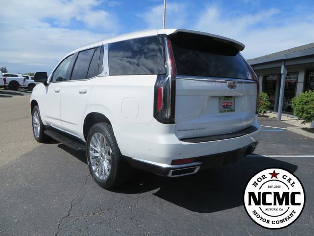 Used 2023 Cadillac Escalade Premium Luxury AWD/4WD image 3