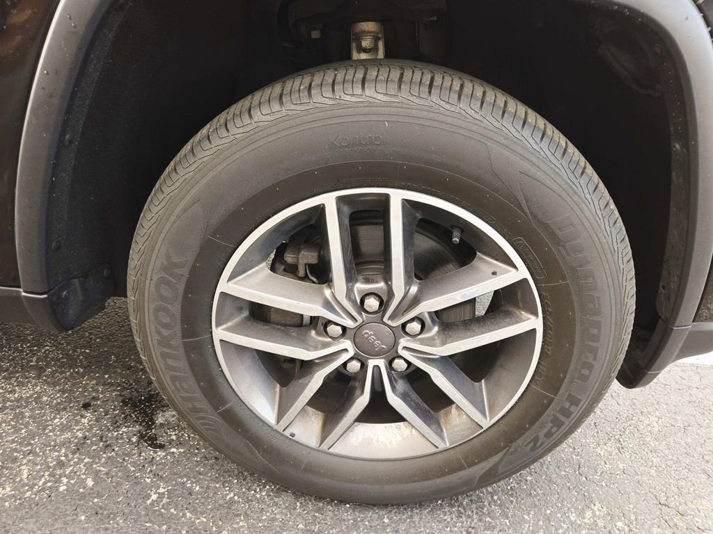 Used 2019 Jeep Grand Cherokee Limited image 18