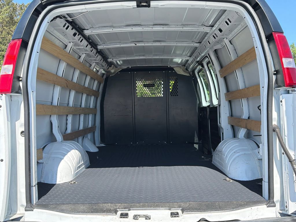 Used 2024 GMC Savana 2500 w/ Driver Convenience Package image 19