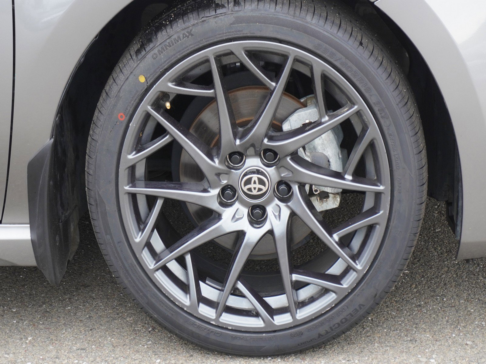 Used 2025 Toyota Camry XSE FWD image 5