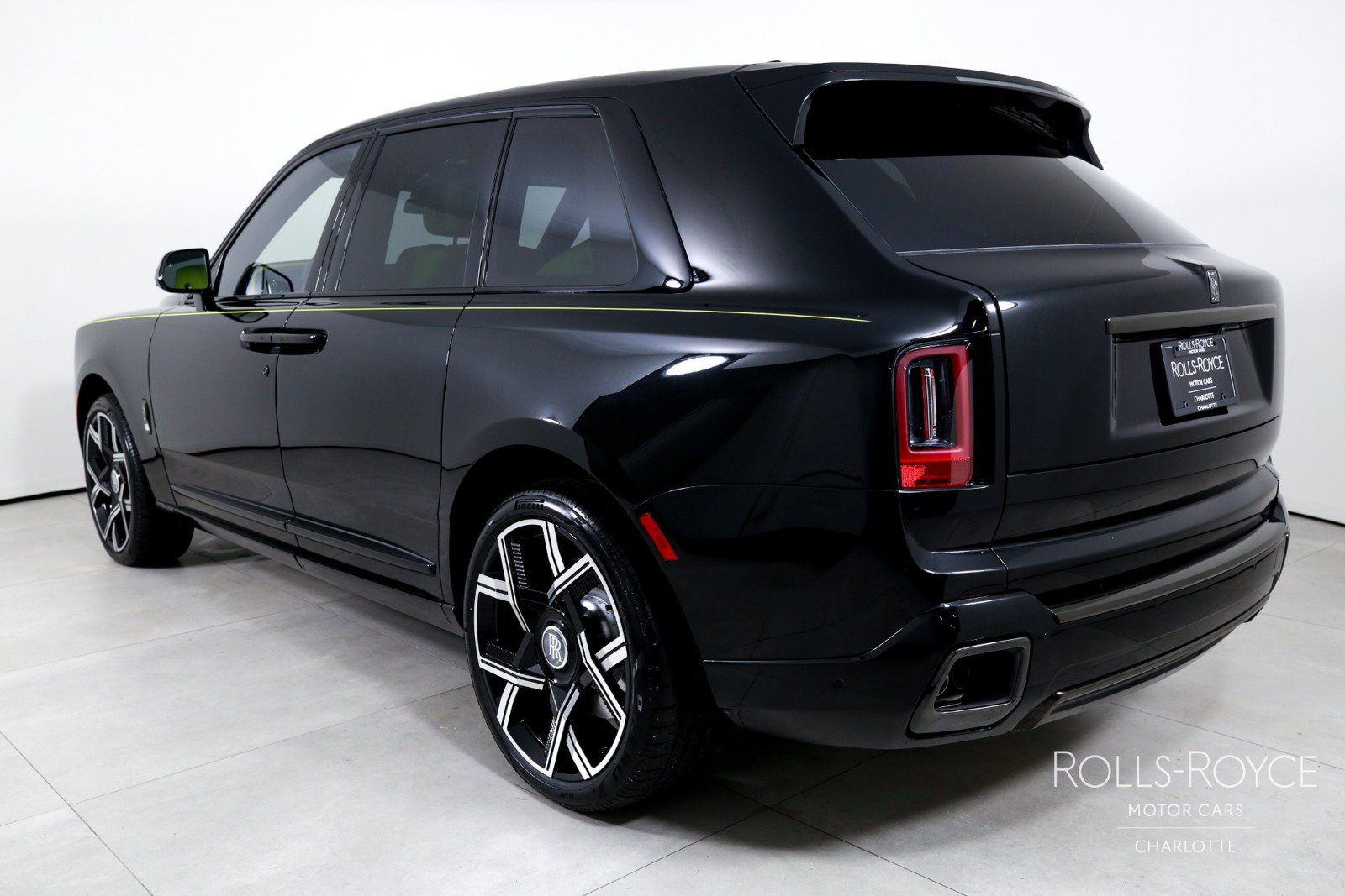 New 2027 Rolls-Royce Cullinan Black Badge AWD/4WD image 8