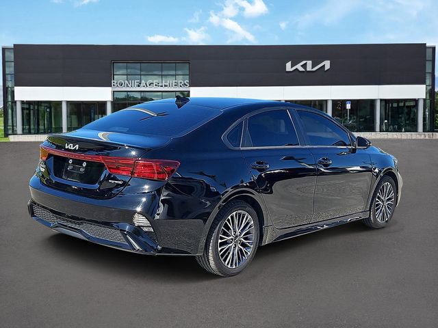 Certified 2024 Kia Forte GT-Line image 4