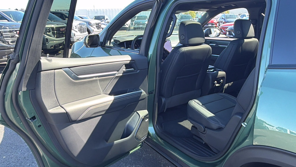New 2027 GMC Acadia Elevation w/ Black Edition AWD/4WD image 23