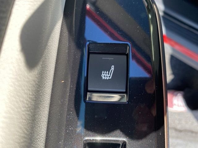 New 2025 Toyota Crown Limited image 3