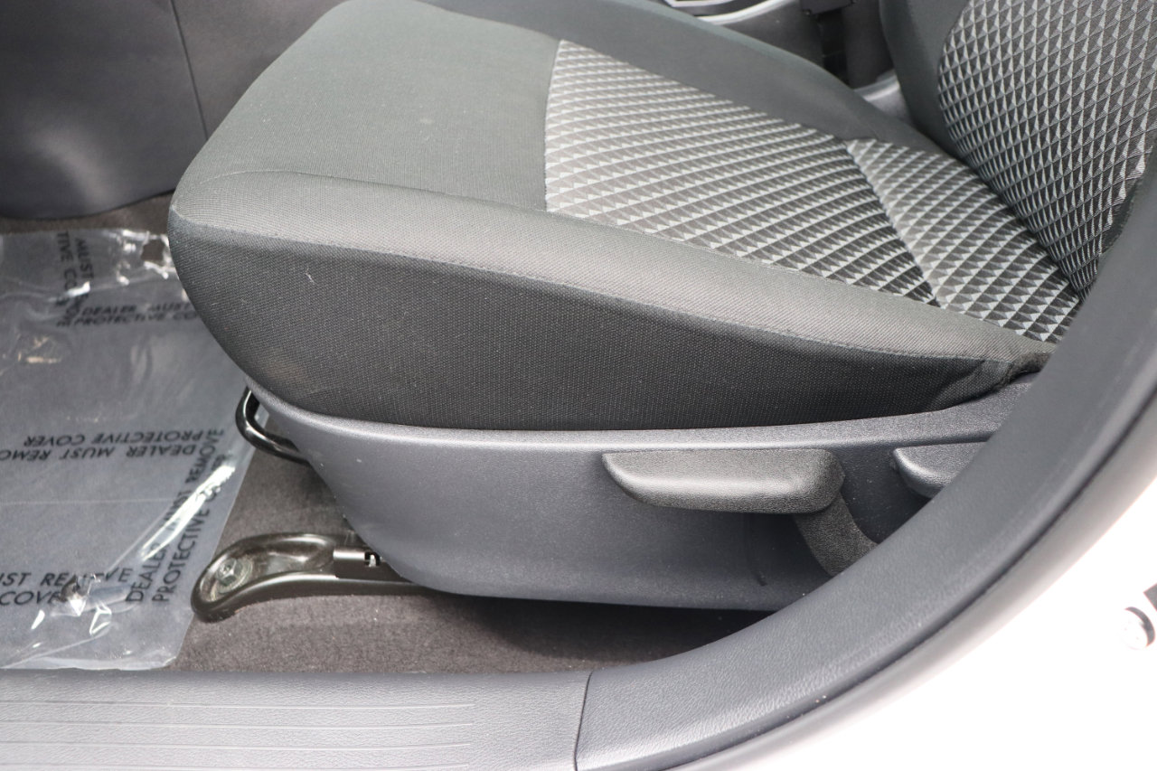 Used 2024 Nissan Versa S w/ Trunk Package image 38