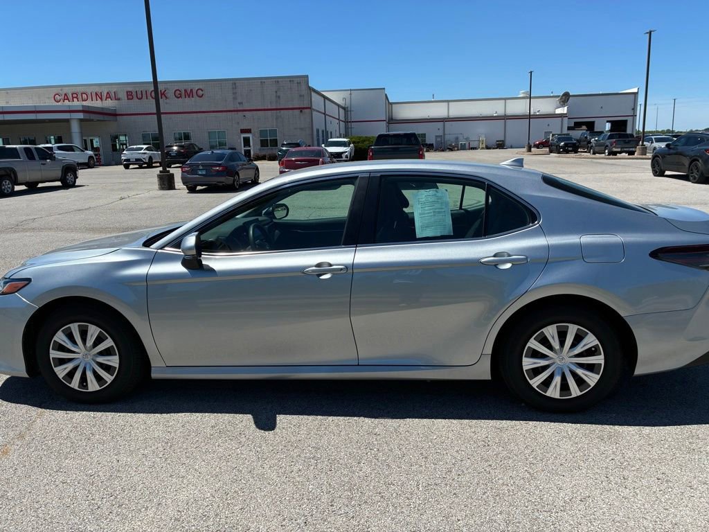 Used 2024 Toyota Camry LE FWD image 11