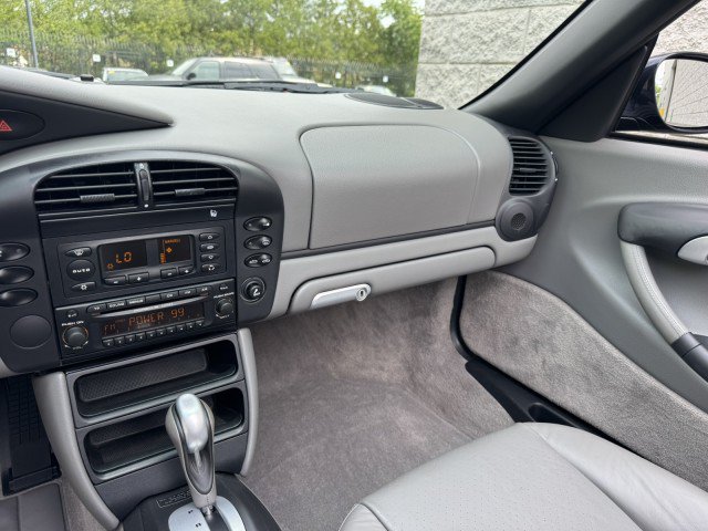 Used 2003 Porsche Boxster RWD image 27