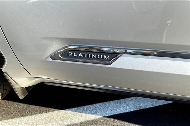 Used 2025 Toyota Sequoia Platinum image 8