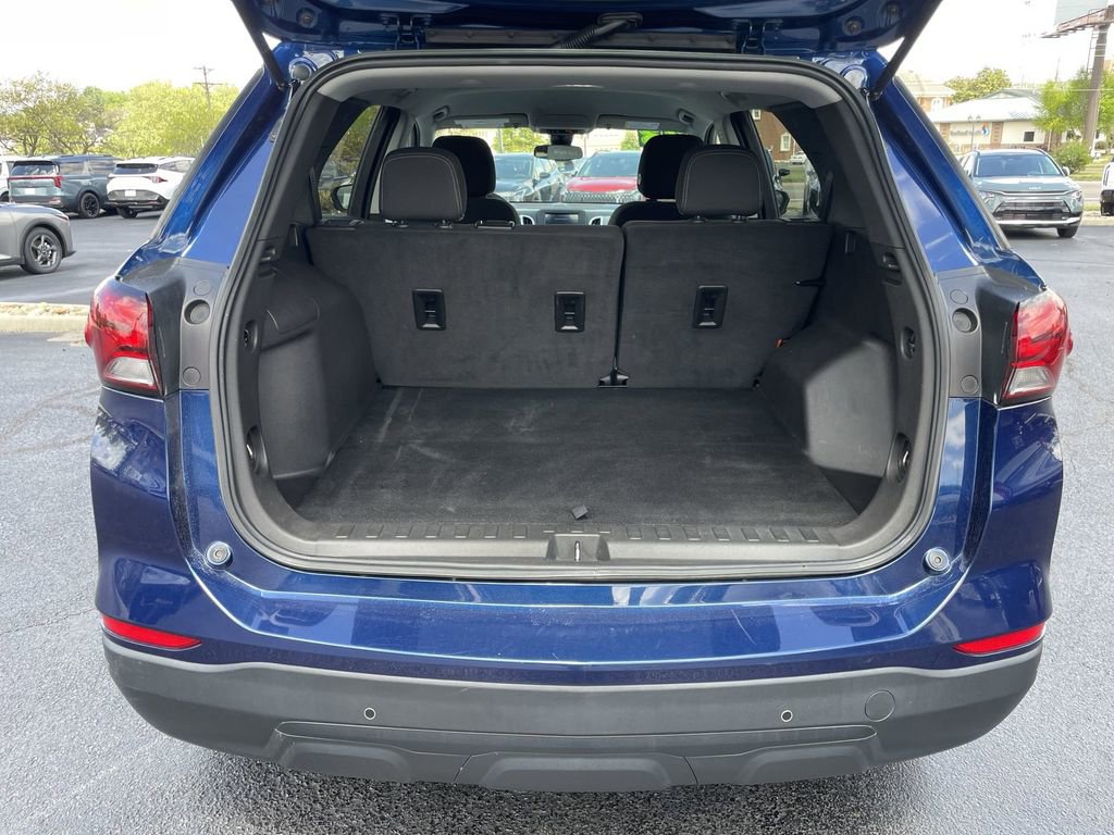 Used 2023 Chevrolet Equinox LS w/ LS Convenience Package AWD/4WD image 35