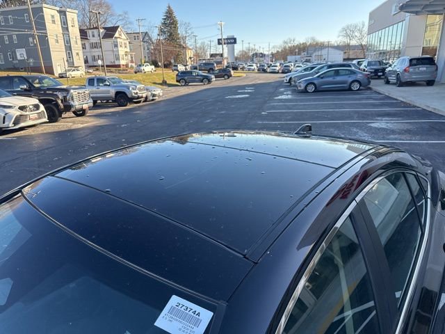 Used 2025 Toyota Camry Hybrid image 8