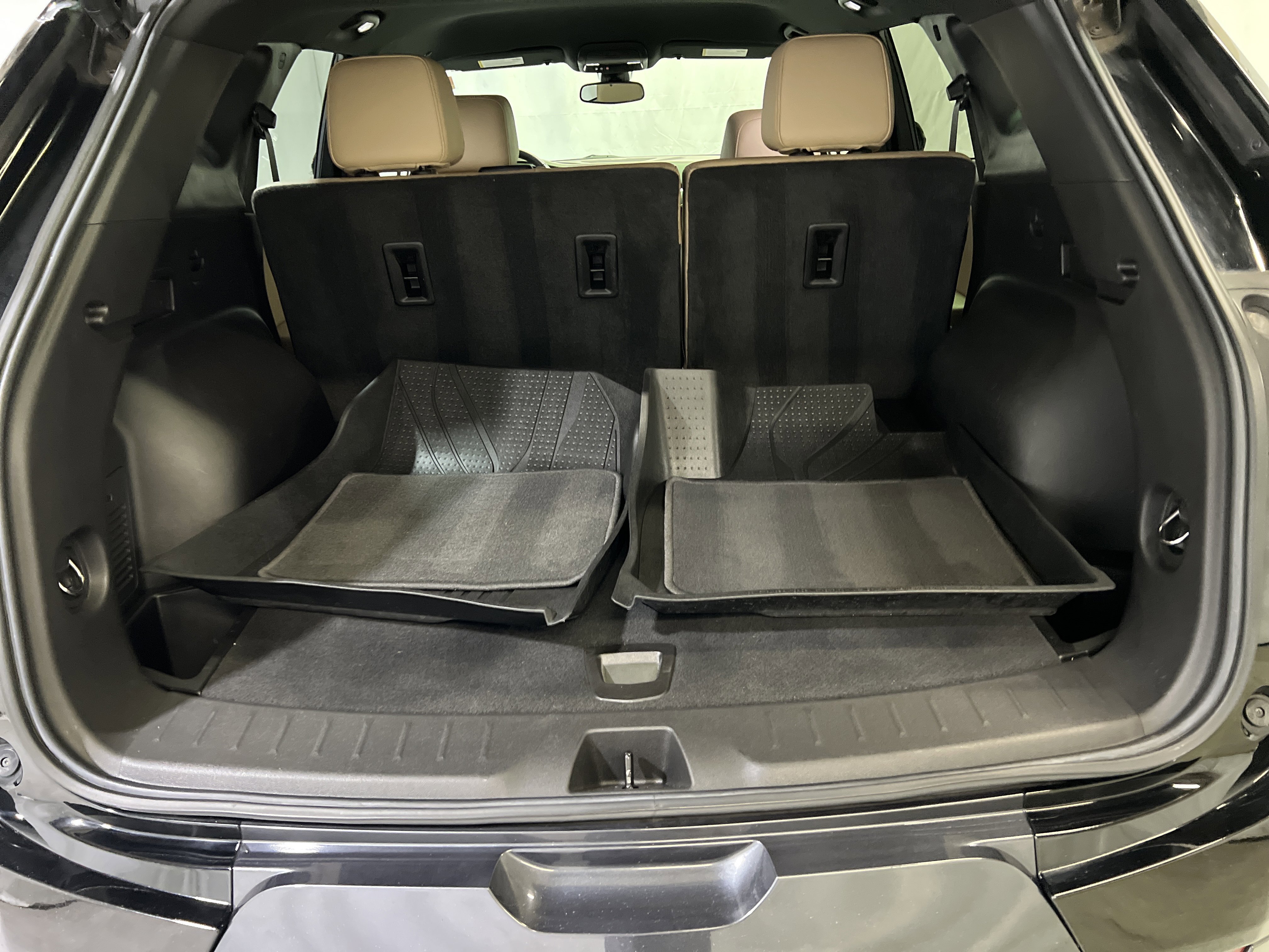 Certified 2022 Chevrolet Blazer Premier w/ LPO, Black Accent Package image 14