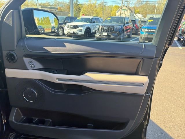 Used 2024 Ford Expedition Max XLT AWD/4WD image 11