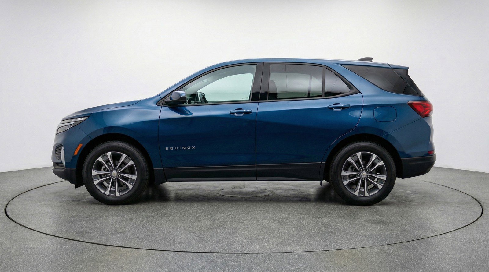 Used 2025 Chevrolet Equinox LT FWD image 5