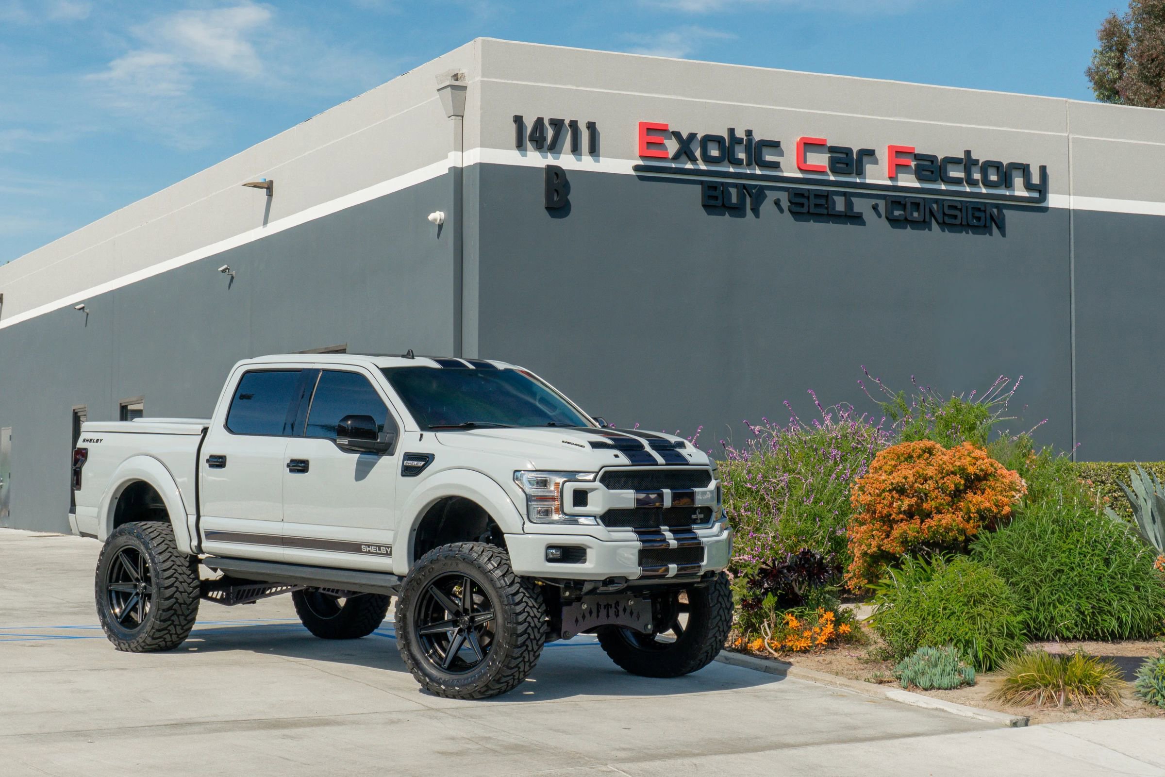 Used 2020 Ford F150 Lariat w/ Equipment Group 502A Luxury image 1