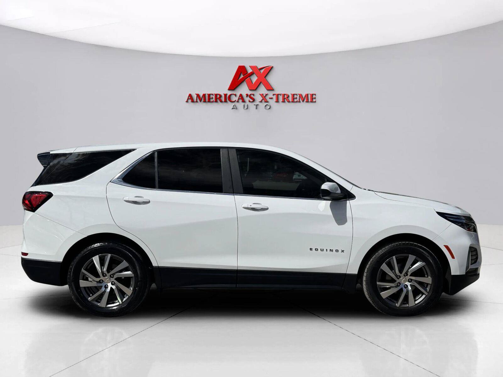 Used 2023 Chevrolet Equinox LT FWD image 7