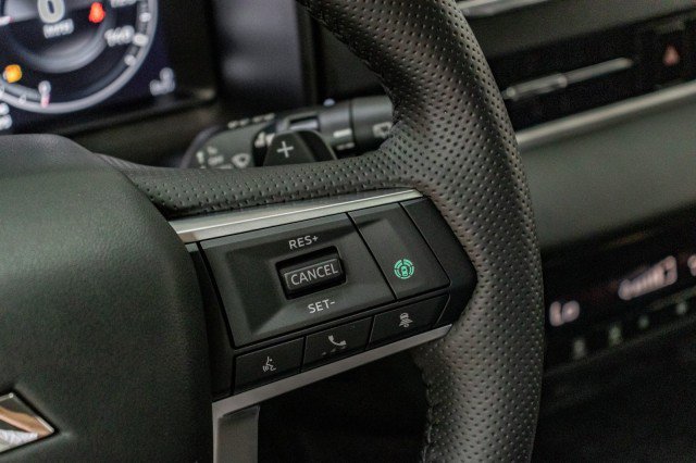 New 2025 Mitsubishi Outlander SE image 10