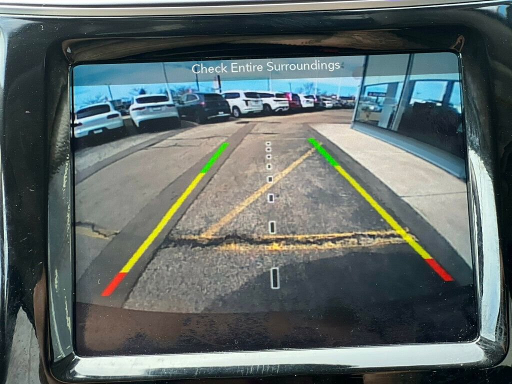 Used 2019 Jeep Cherokee Limited w/ Technology Group image 27