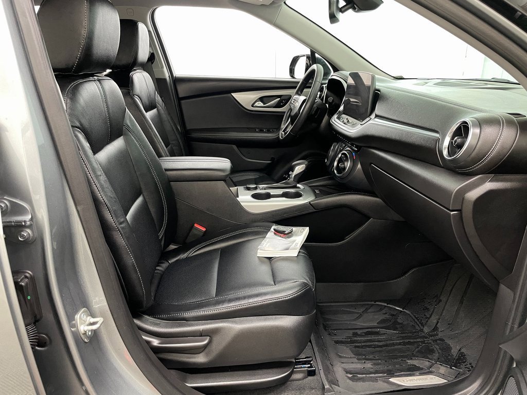 Used 2025 Chevrolet Blazer LT w/ Convenience Package image 35