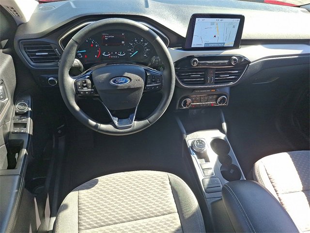 Used 2022 Ford Escape SE w/ SE Sport Appearance Package image 2