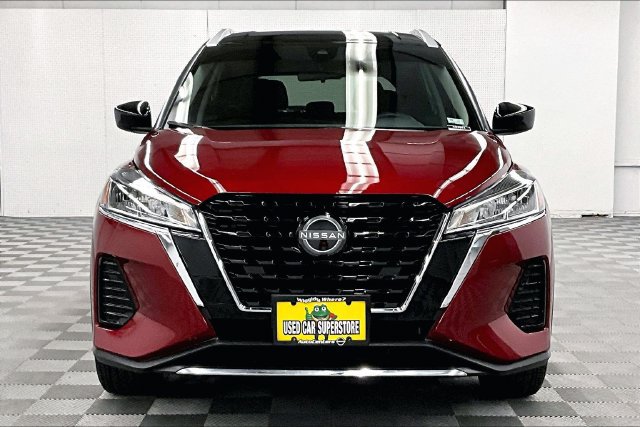 Used 2024 Nissan Kicks SV FWD image 4